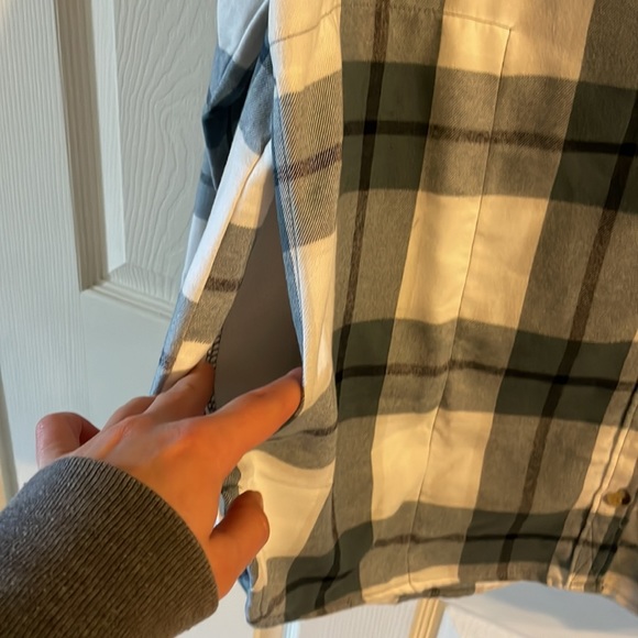 Soft Girlfriend Flannel🪻🪼🦋 - Picture 3 of 3